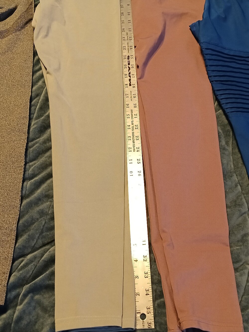 Bundle of 4 High-Quality Athletic Leggings – Size Small – Scrunch/Lift Features